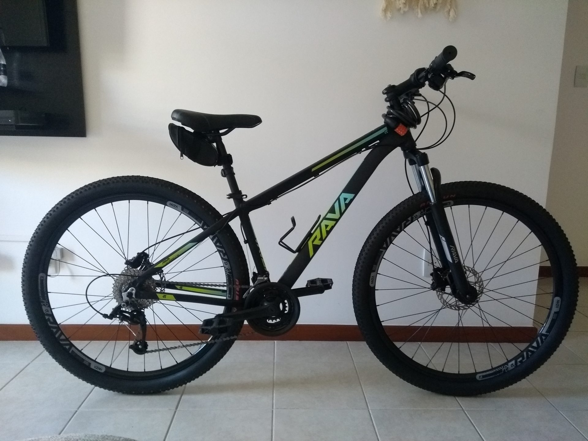 bicicleta furtada em bicicletário publico seguro de bike na prática: furto de bicicleta