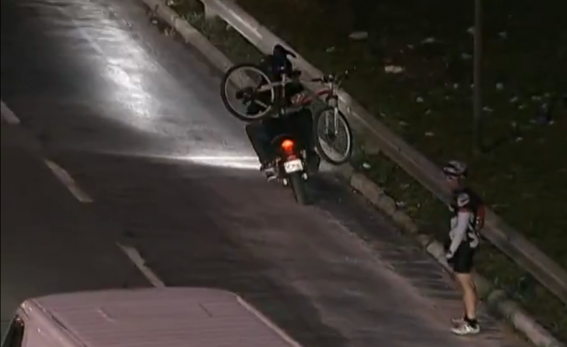 assalto de bicicleta - seguro de bike na prática roubo de bike